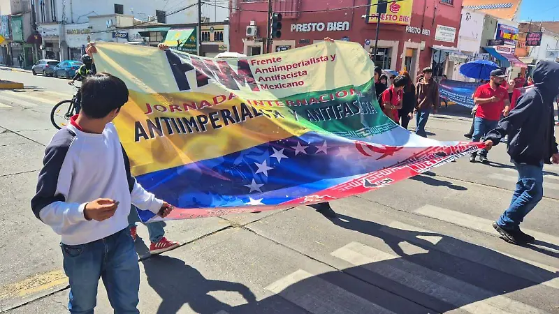 Maestros de la CNTE se manifiestan en Durango